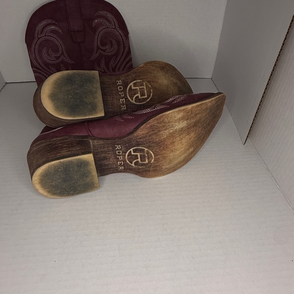 Roper Raspberry Riley Vintage Cowboy Boots with Embroidered Design - Picture 4 of 6